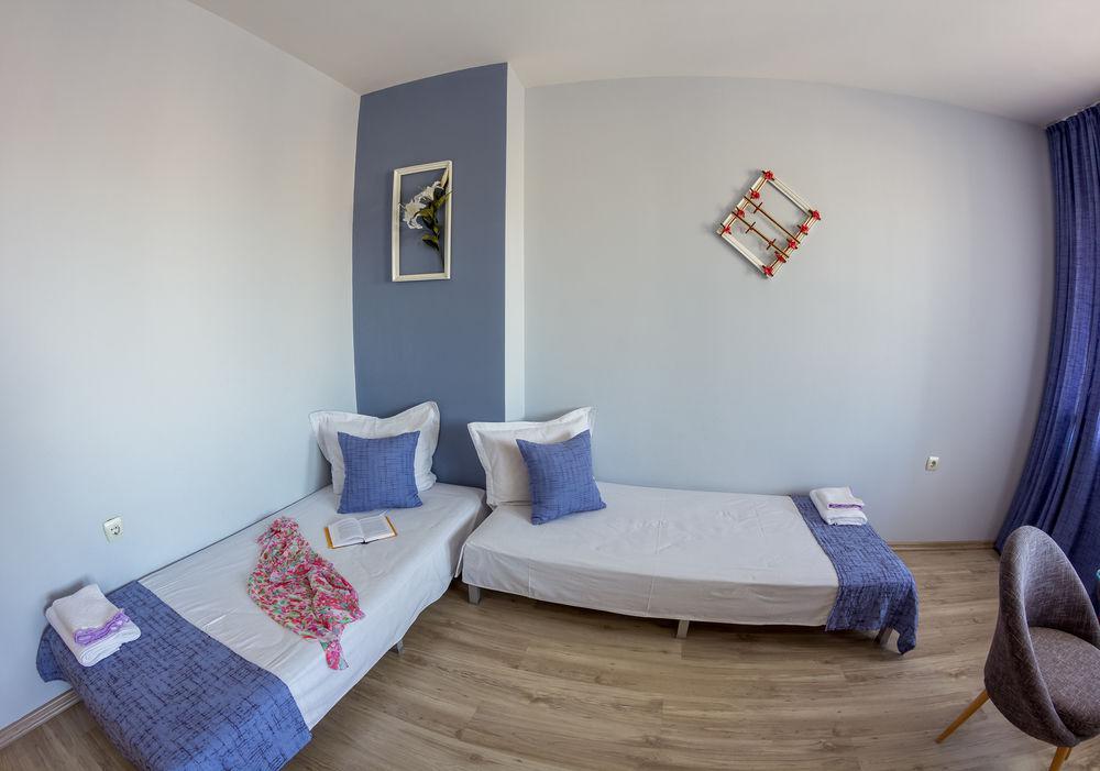 Tevi Apartments Varna Bagian luar foto