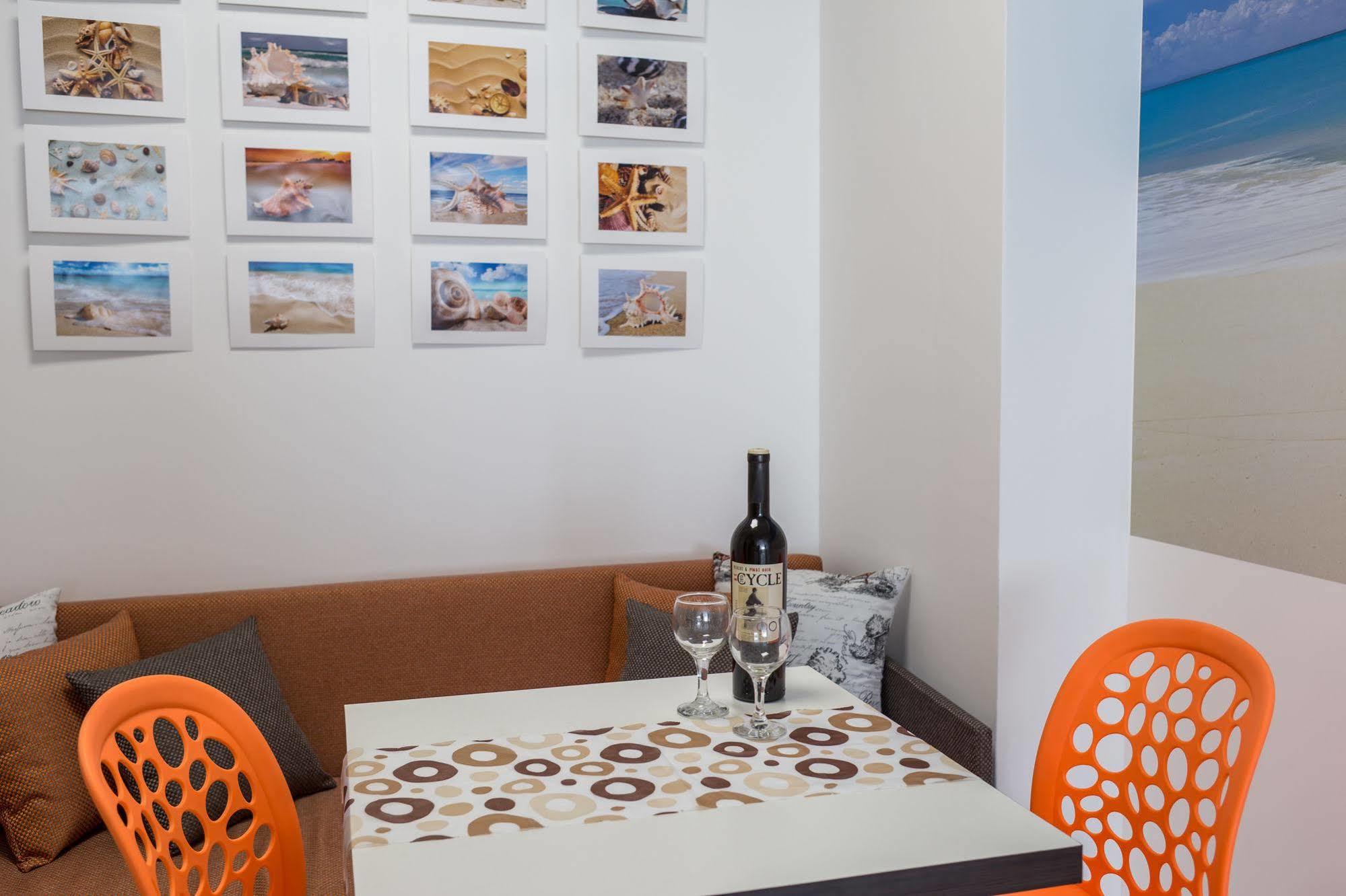 Tevi Apartments Varna Bagian luar foto